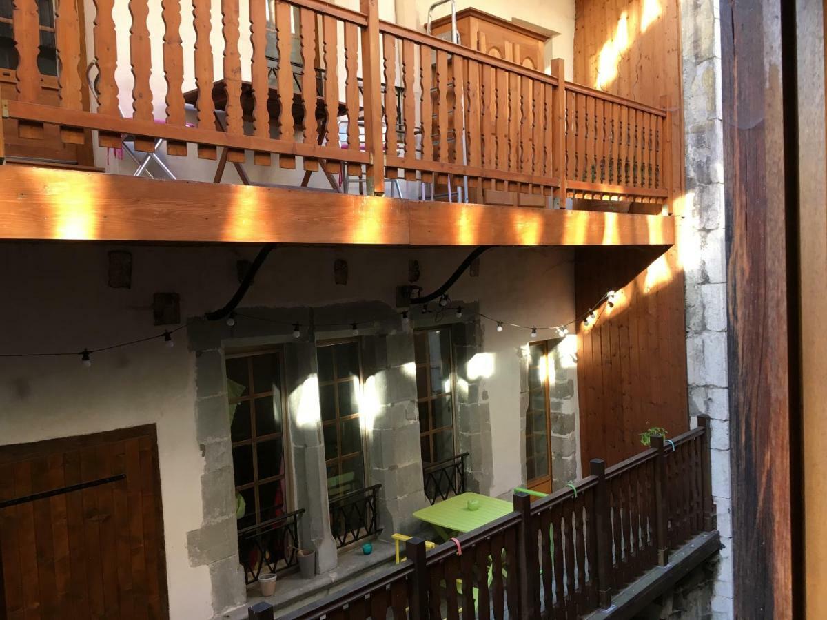 Lodges du Canal St-Dominique Annecy Extérieur photo
