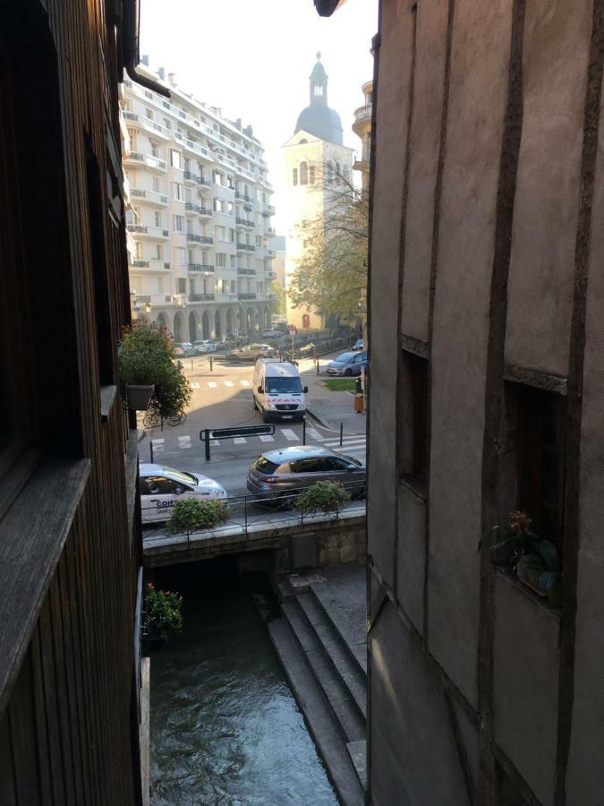 Lodges du Canal St-Dominique Annecy Extérieur photo